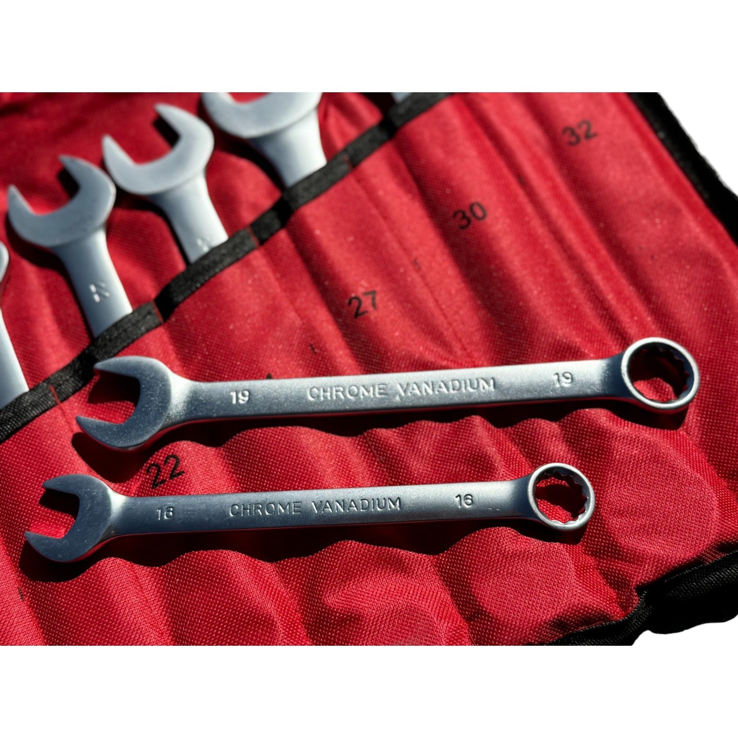 Set kombiniranih ključeva okasti - vila u platnu