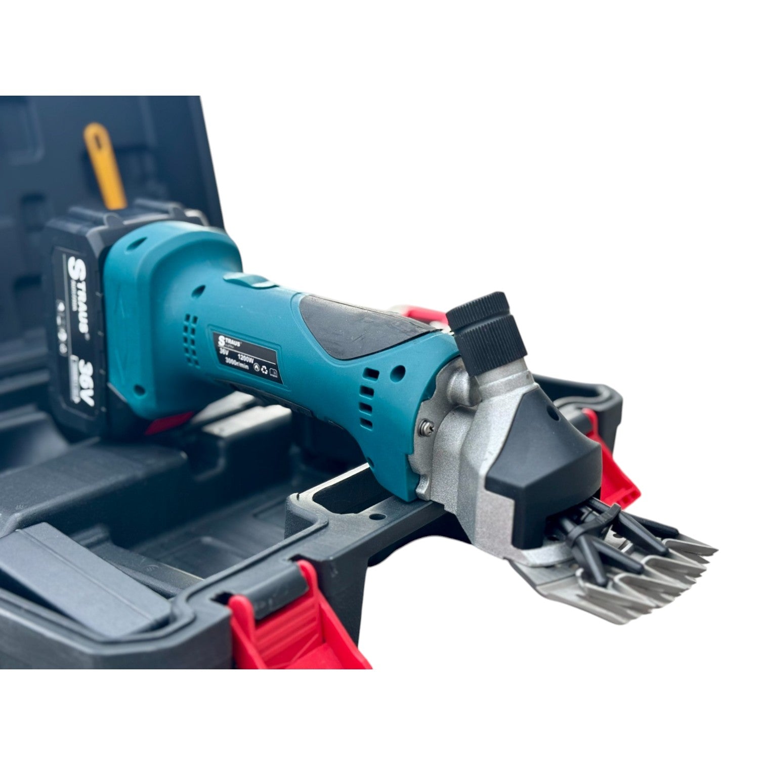 AKU MAŠINA ZA ŠIŠANJE OVACA STRAUS AUSTRIA 36 V, 5.0 Ah