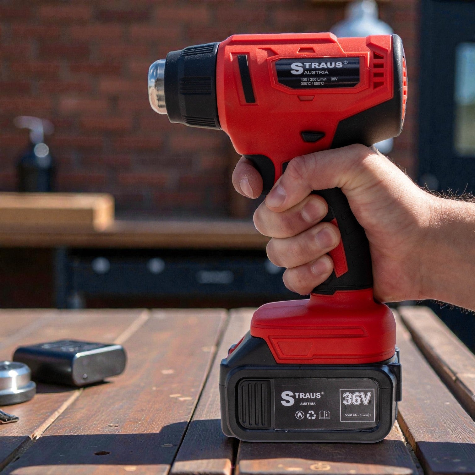 AKU INDUSTRIJSKI PIŠTOLJ NA VRUĆI ZRAK