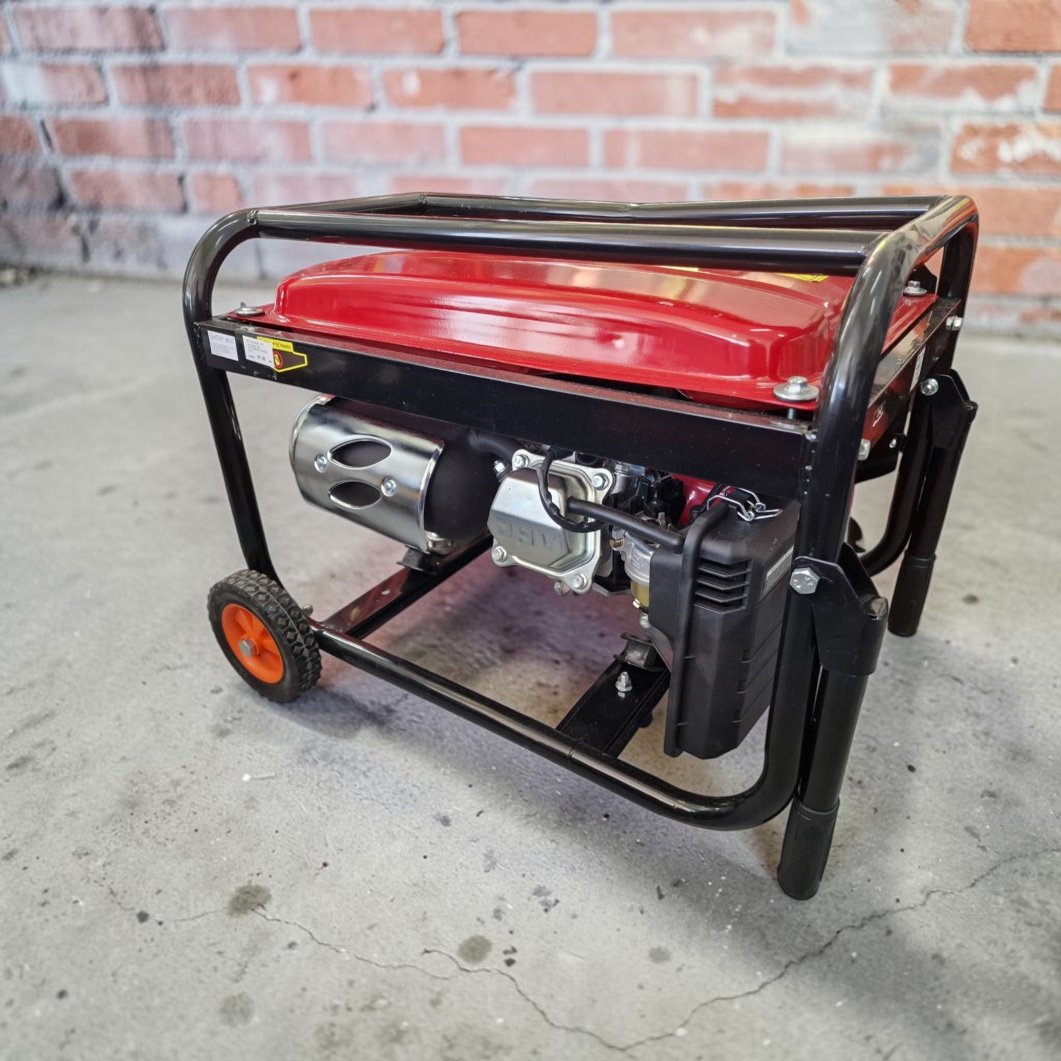 BENZINSKI AGREGAT STRAUS 3500E – 3,2 kW / 7,5 KS PALJENJE NA KLJUČ
