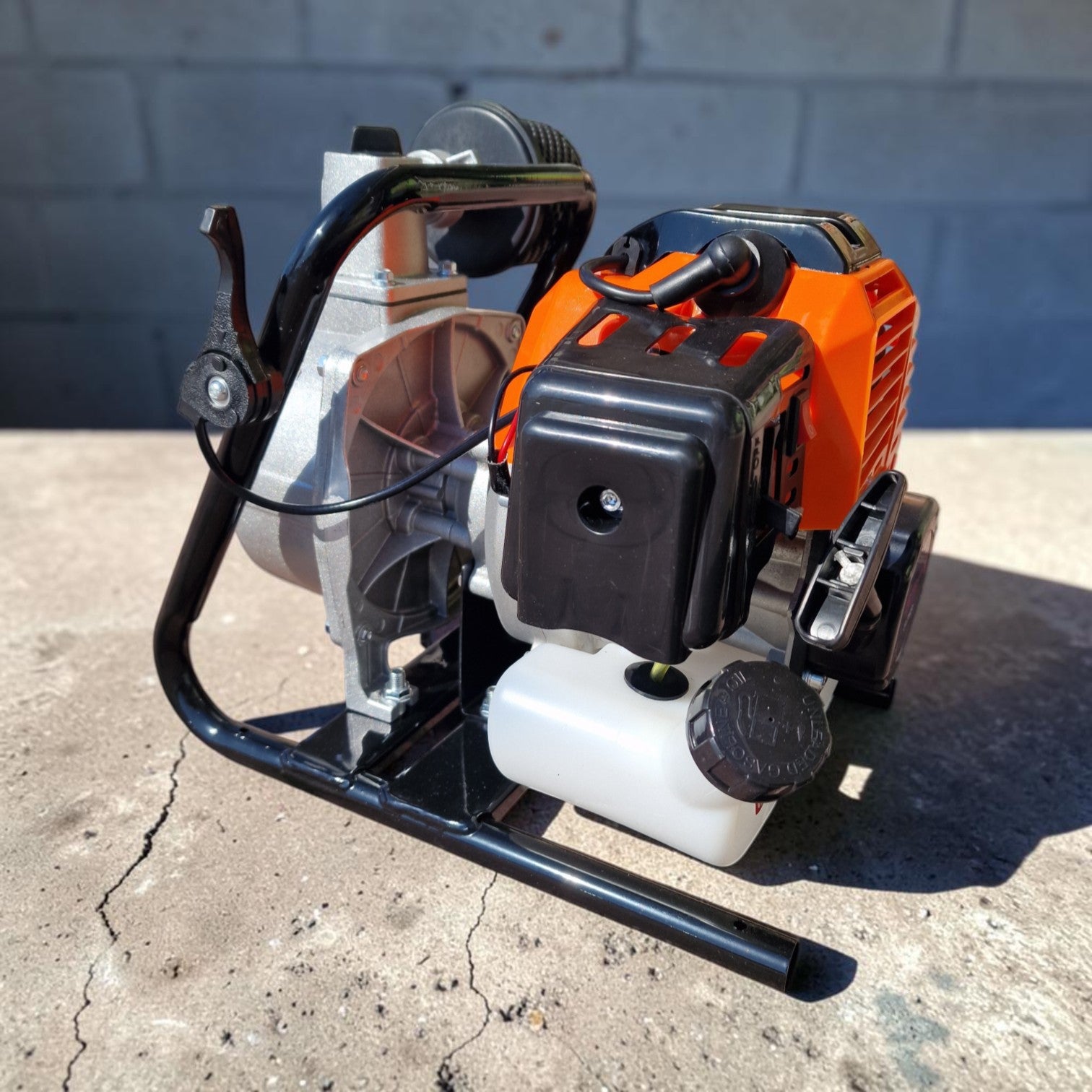 BENZINSKA MOTORNA PUMPA ZA VODU STRAUS AUSTRIA 5.2 HP