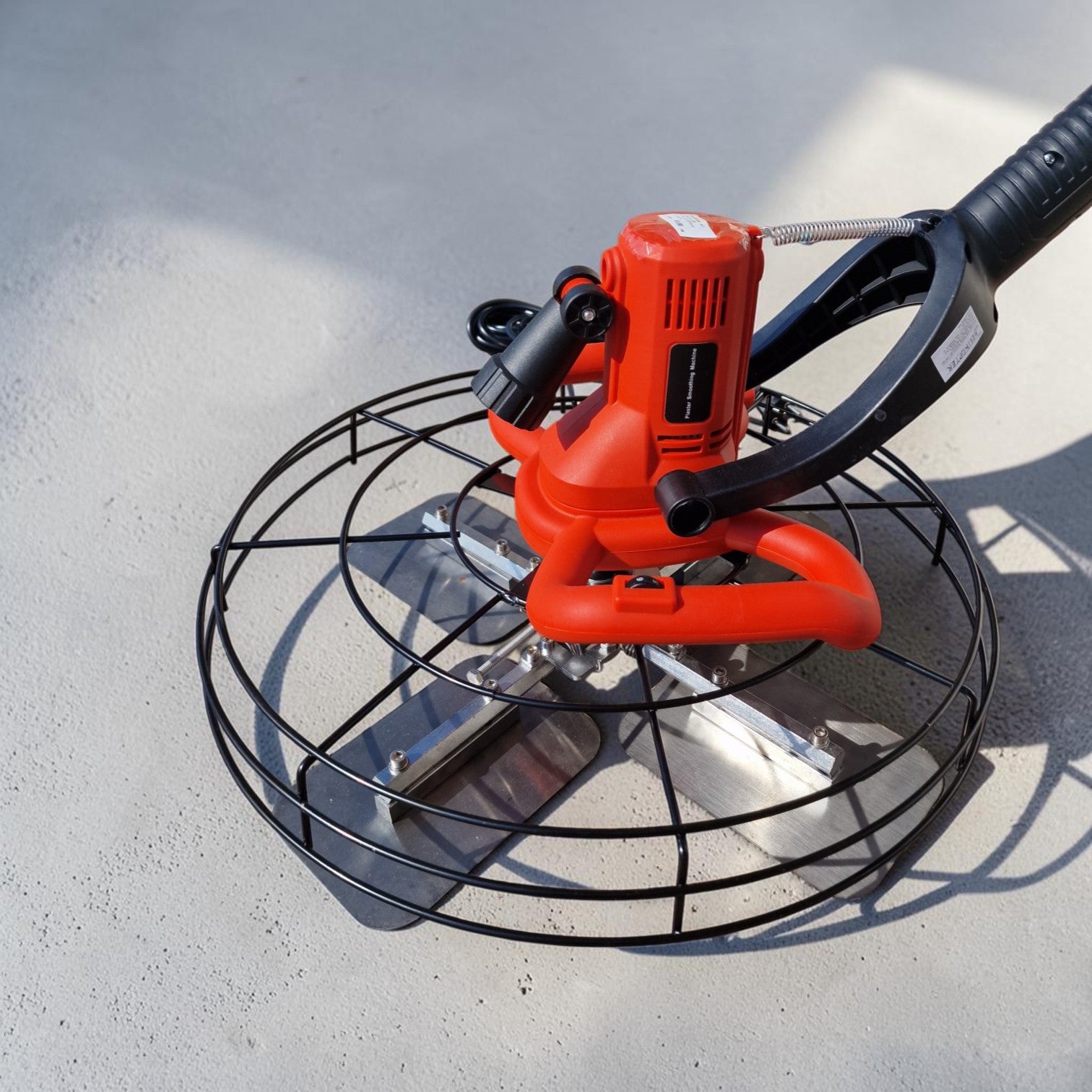 ELEKTRIČNA HELIKOPTERKA ZA BETON